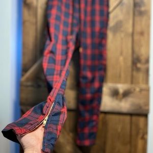 FairPlay Brand Size 32 pants w/ gold ankle zippers